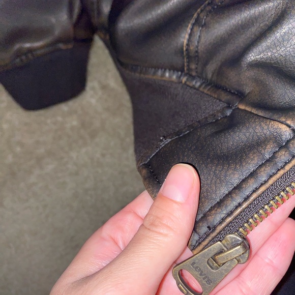 Authentic Brand New Mens Levi’s Brown Leather Jacket with Sherpa Lining size XL - Picture 9 of 14